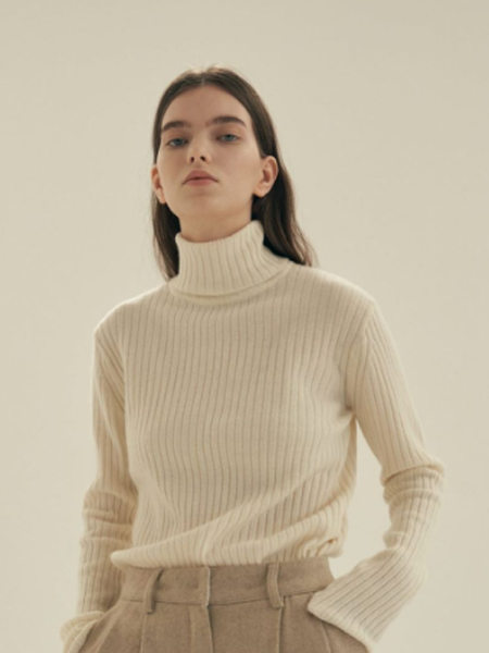 艾匹思女装品牌2020秋冬竖纹粗织高领针织毛衣