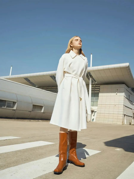 克德伊女装品牌2021冬季系腰带长款简约大衣